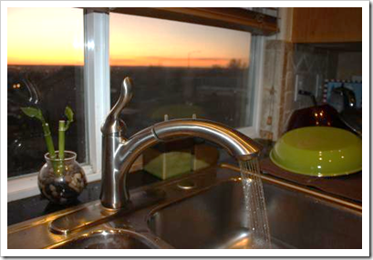Linden-Single-Handle-Kitchen-Faucet