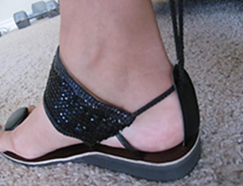 Toe-Plug-Modern-Sandal