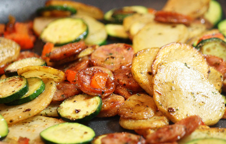 Skillet-Dinner-Potatoes-Zucchini